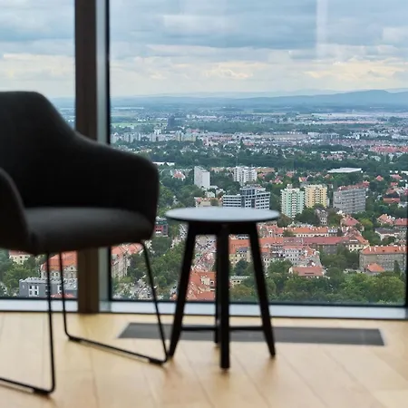 Sky Tower Apartments - 37Th Floor Apartment