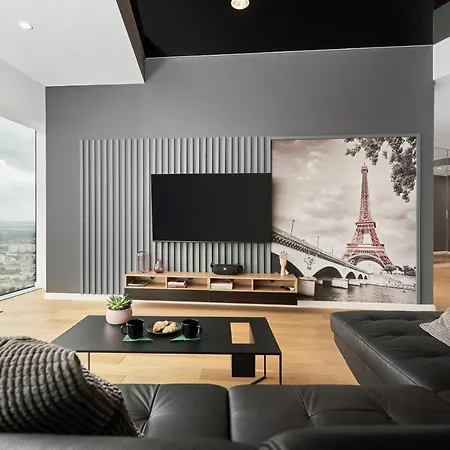 Sky Tower Apartments - 37Th Floor Apartment *